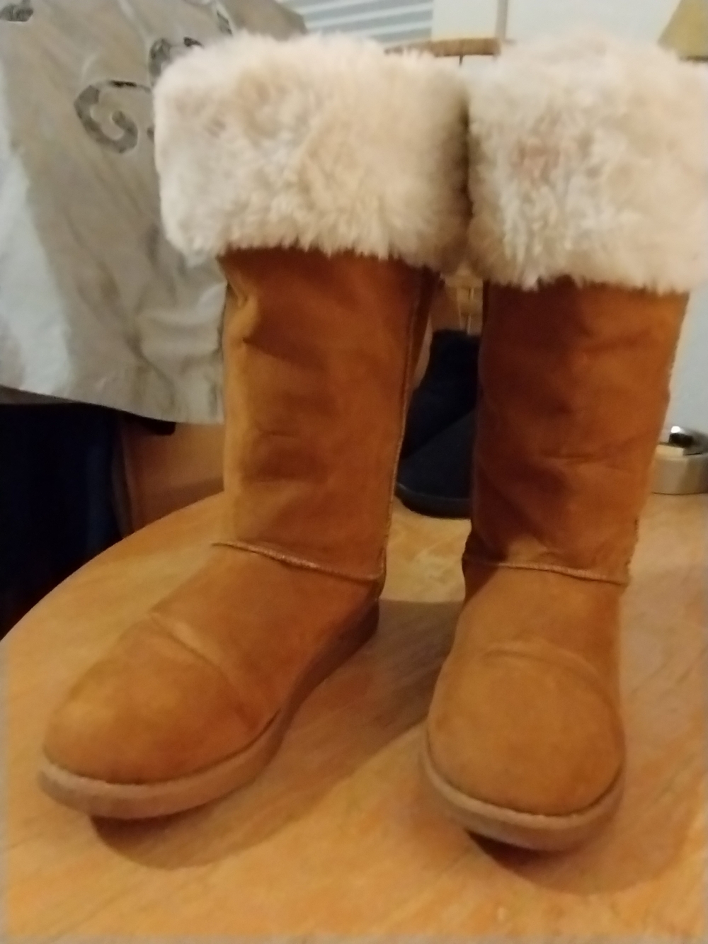 Juicy Couture Tan Suede Winter Boots with Cream Faux-Fur Cuff